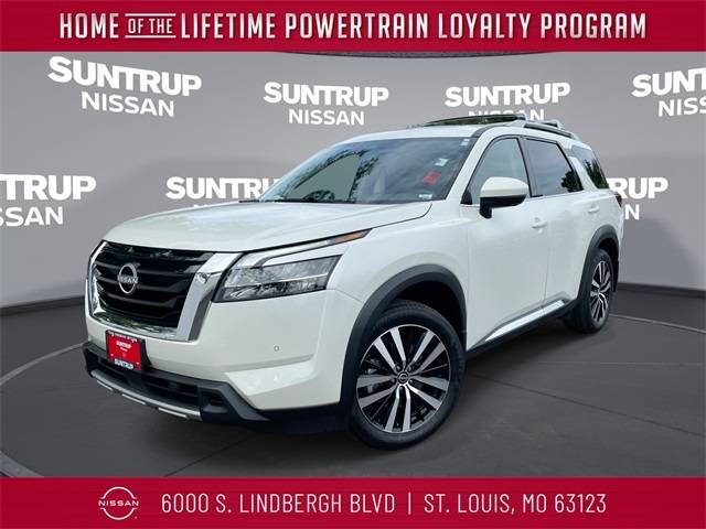2024 Nissan Pathfinder Platinum — SUV — 6,219 mi — St. Louis, MO