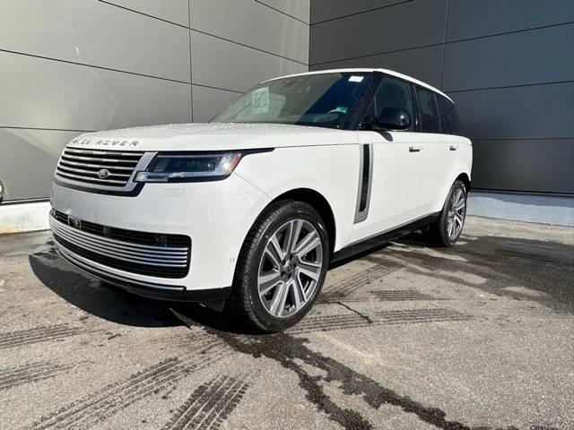 2025 Land Rover Range Rover P615 SV