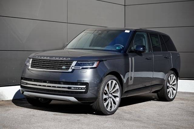 2025 Land Rover Range Rover P530 SE