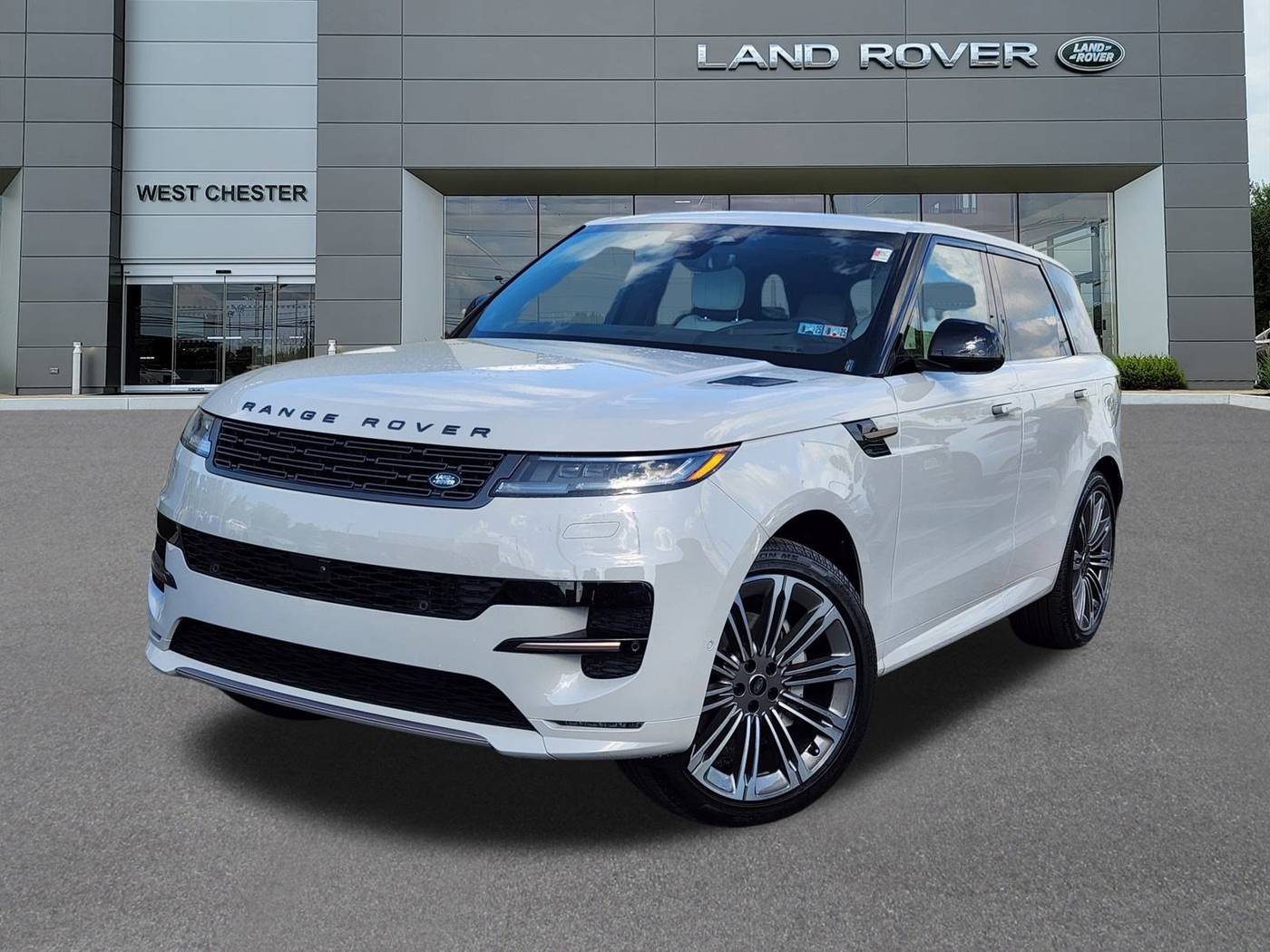 2025 Land Rover Range Rover Sport Dynamic SE — SUV — 608 mi — West Chester, PA