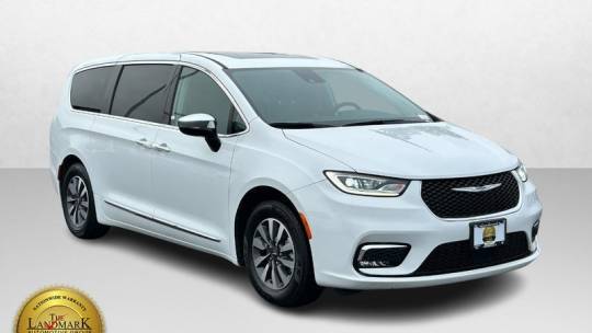 2023 Chrysler Pacifica Hybrid Limited — Minivan — 52,026 mi — Springfield, IL