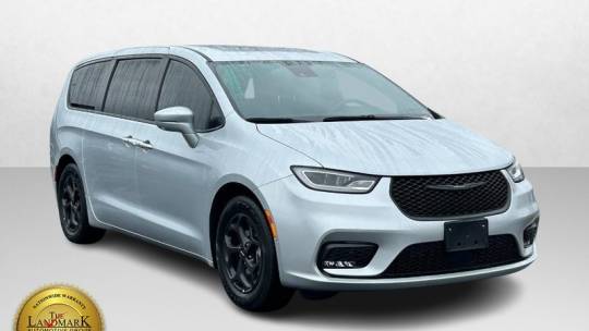 2022 Chrysler Pacifica Hybrid Limited — Minivan — 57,830 mi — Springfield, IL