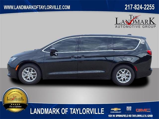 2023 Chrysler Voyager LX — Minivan — 66,431 mi — Taylorville, IL