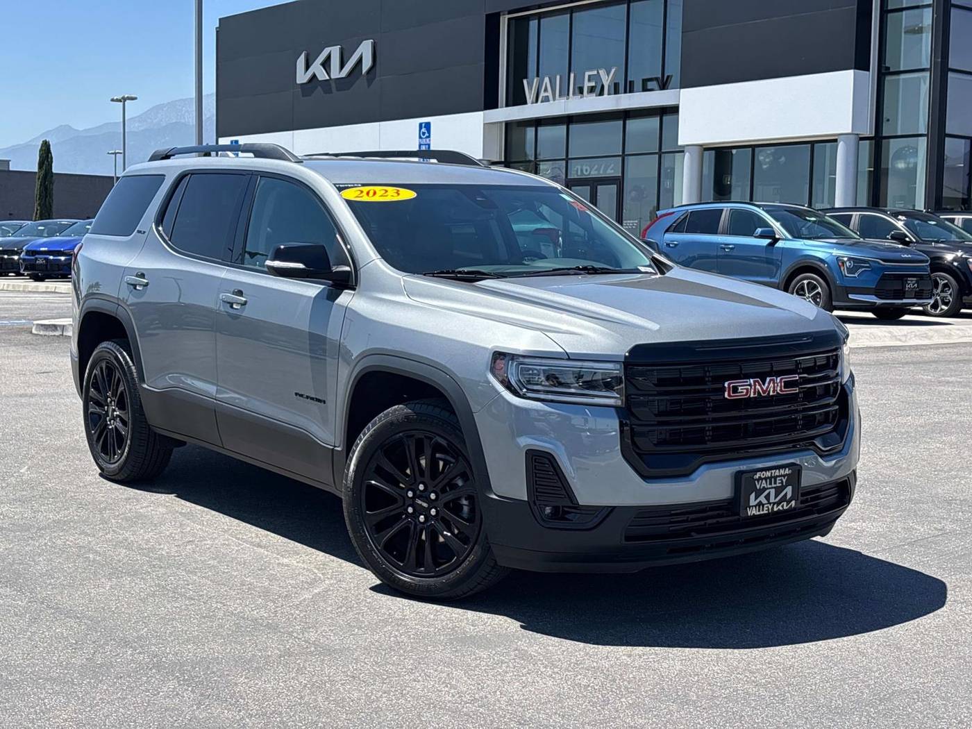 2023 GMC Acadia SLT — SUV — 10,202 mi — Fontana, CA