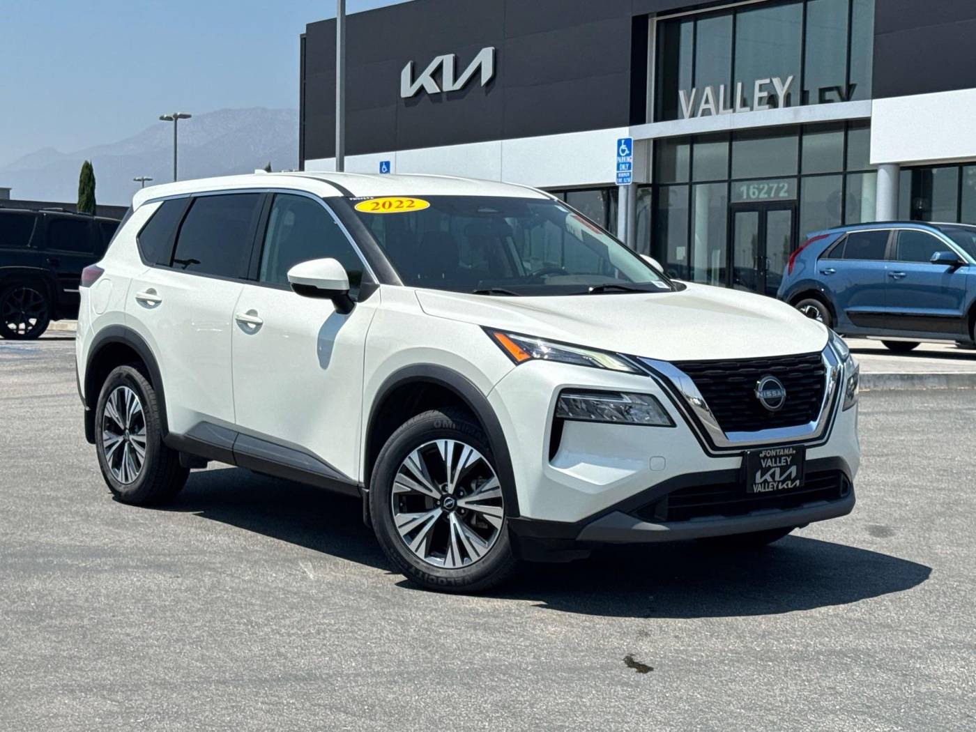 2022 Nissan Rogue SV — SUV — 34,850 mi — Fontana, CA