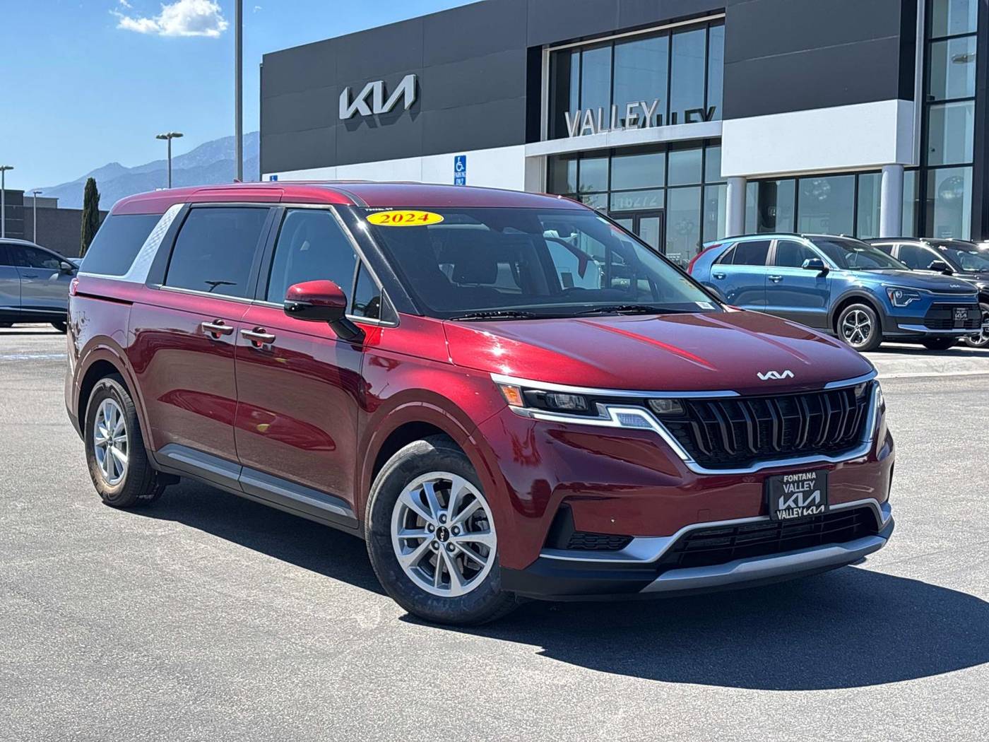 2024 Kia Carnival LXS — Minivan — 21,444 mi — Fontana, CA
