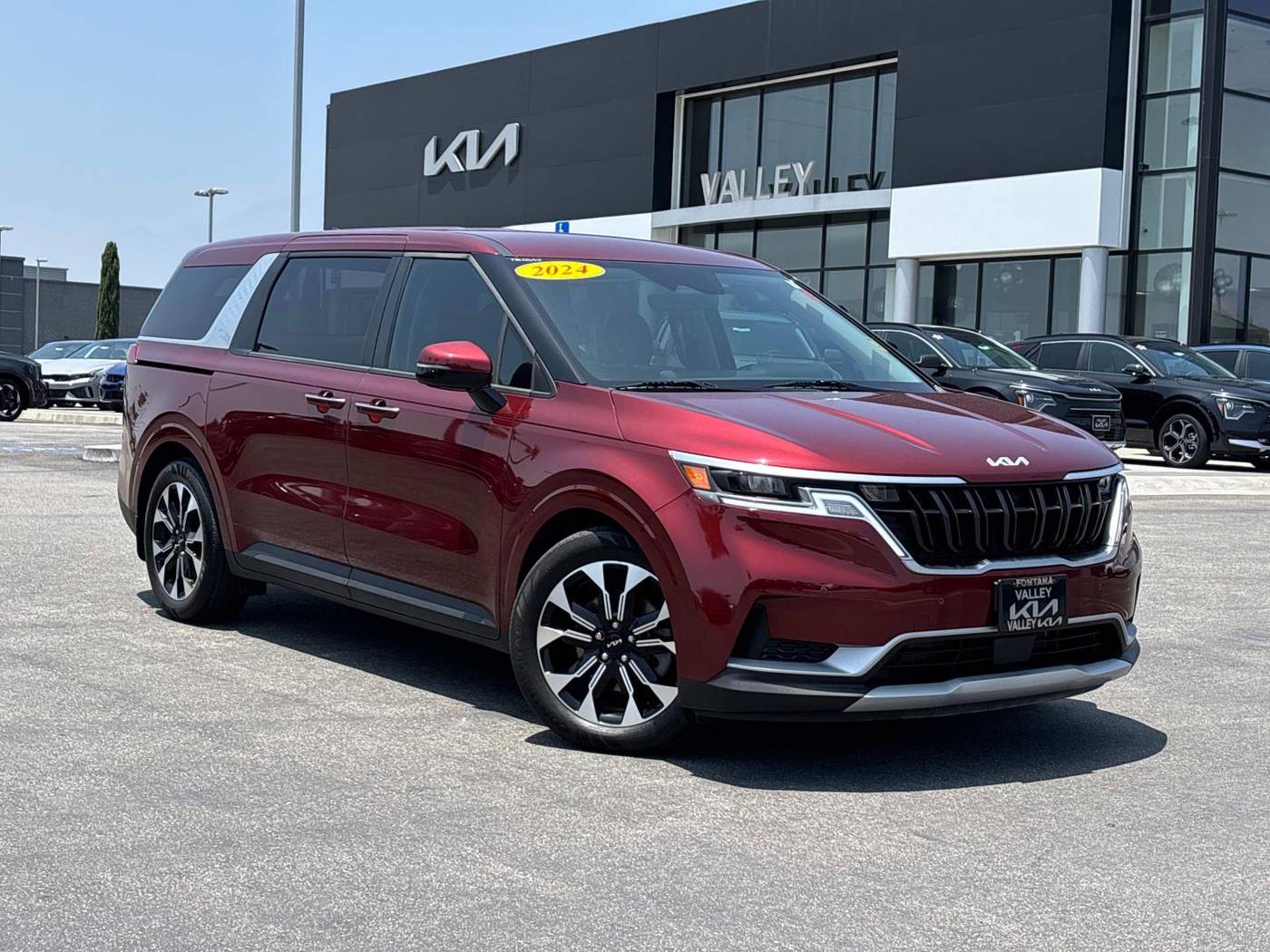 2024 Kia Carnival EX — Minivan — 13,525 mi — Fontana, CA