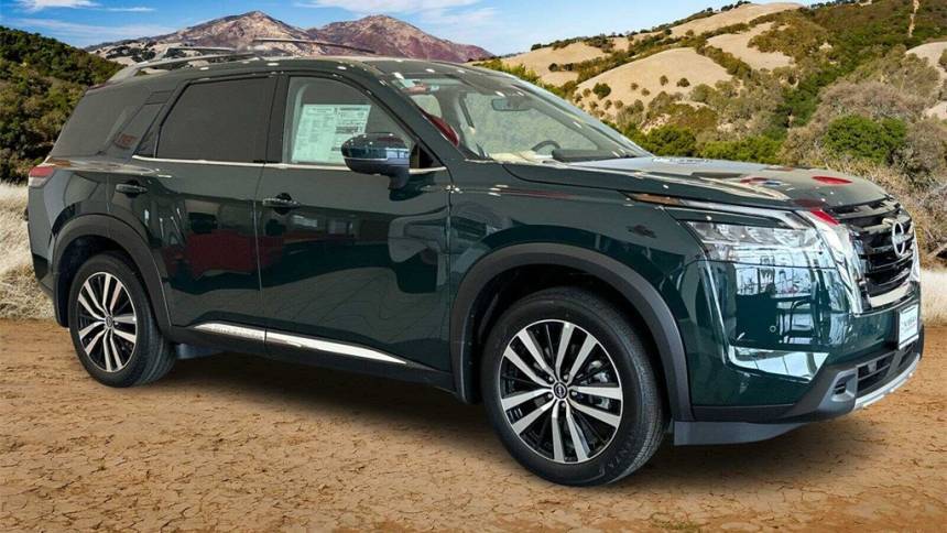2024 Nissan Pathfinder Platinum — SUV — 16,108 mi — San Bernardino, CA
