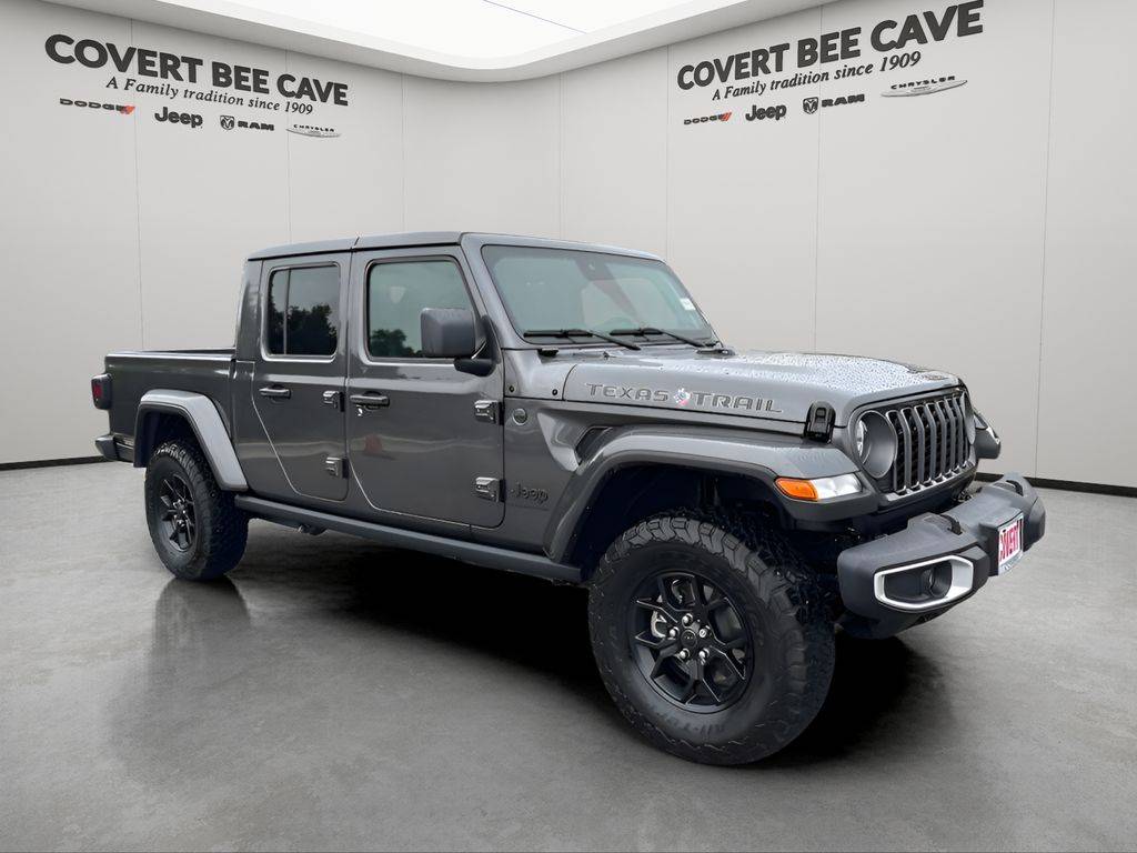 2024 Jeep Gladiator Texas Trail — Pickup Truck — 2,933 mi — Austin, TX