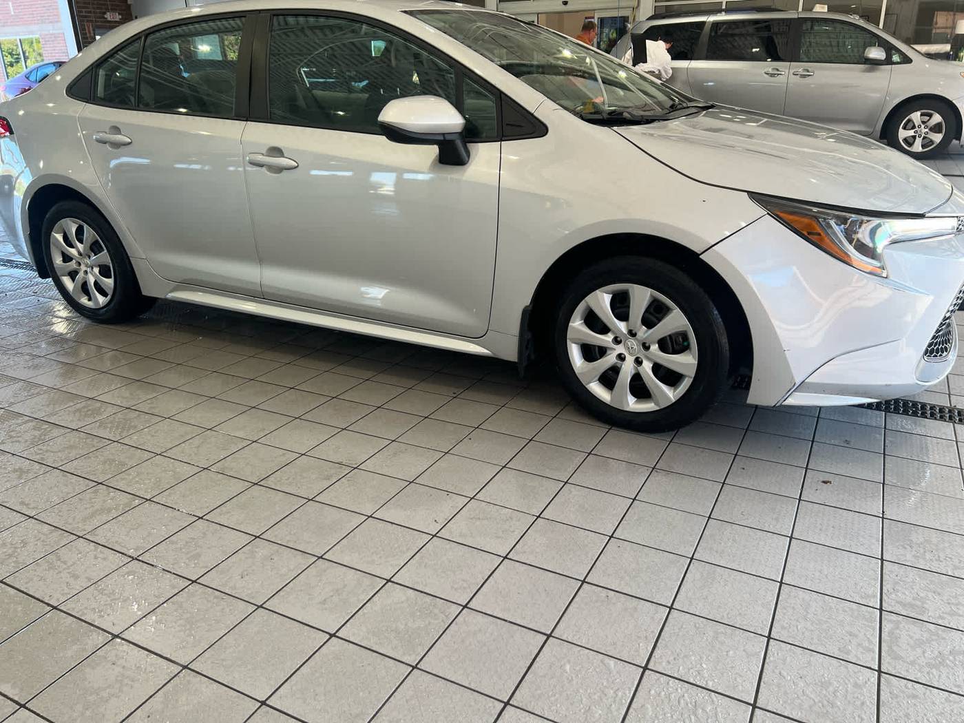 2020 Toyota Corolla LE — Sedan — 34,689 mi — Cleveland Heights, OH