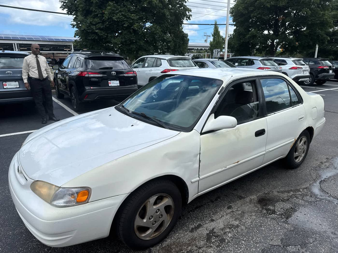 1998 Toyota Corolla VE — Sedan — 204,624 mi — Cleveland Heights, OH