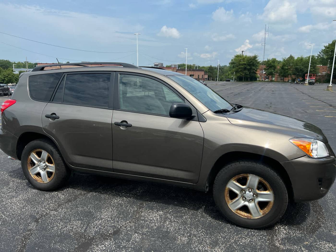 2009 Toyota RAV4 Base — SUV — 102,671 mi — Cleveland Heights, OH