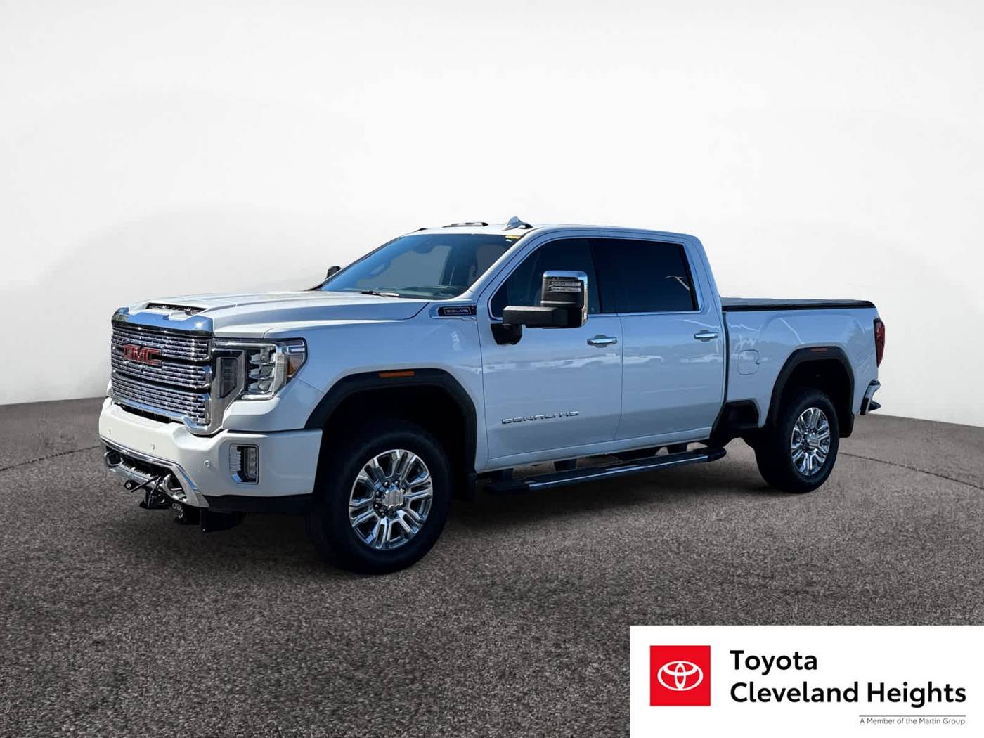 2022 GMC Sierra 3500HD Denali — Pickup Truck — 30,211 mi — Cleveland Heights, OH