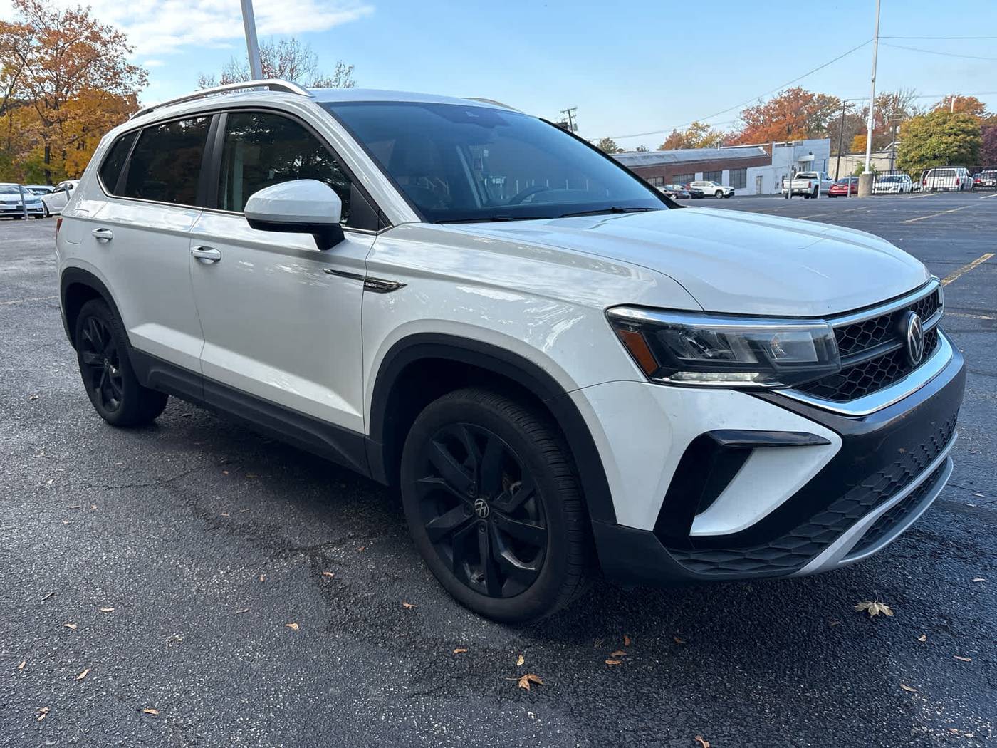 2024 Volkswagen Taos SE — SUV — 27,549 mi — Cleveland Heights, OH