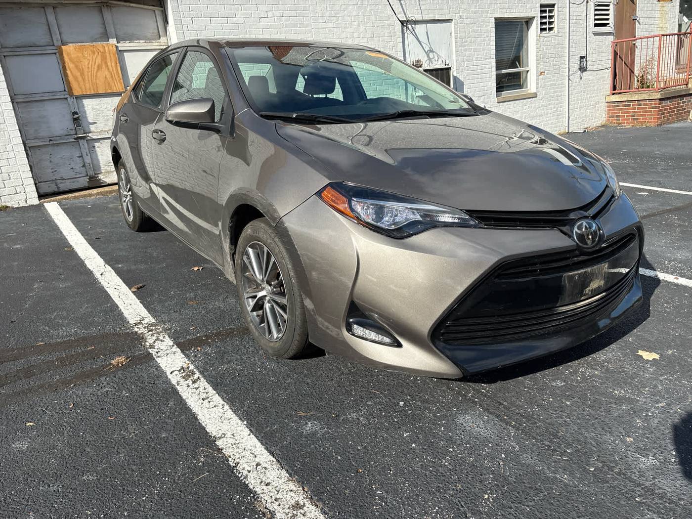 2017 Toyota Corolla LE — Sedan — 41,922 mi — Cleveland Heights, OH