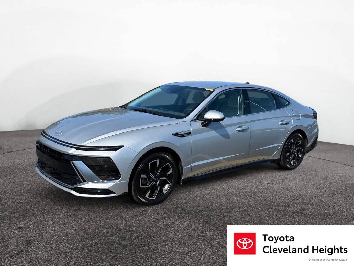 2024 Hyundai Sonata SEL — Sedan — 18,598 mi — Cleveland Heights, OH
