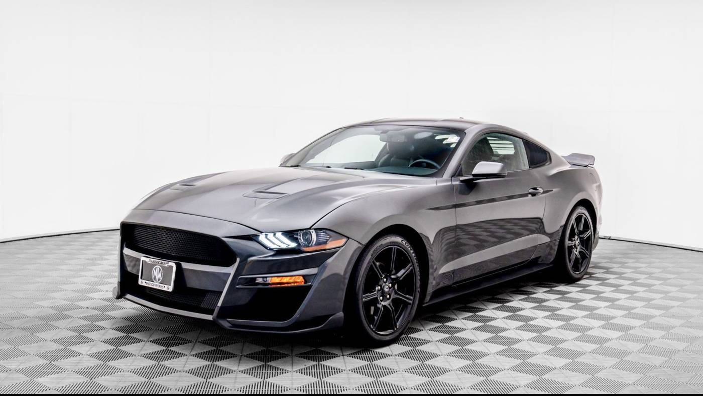 2020 Ford Mustang EcoBoost Premium — Coupe — 44,338 mi — Barrington, IL