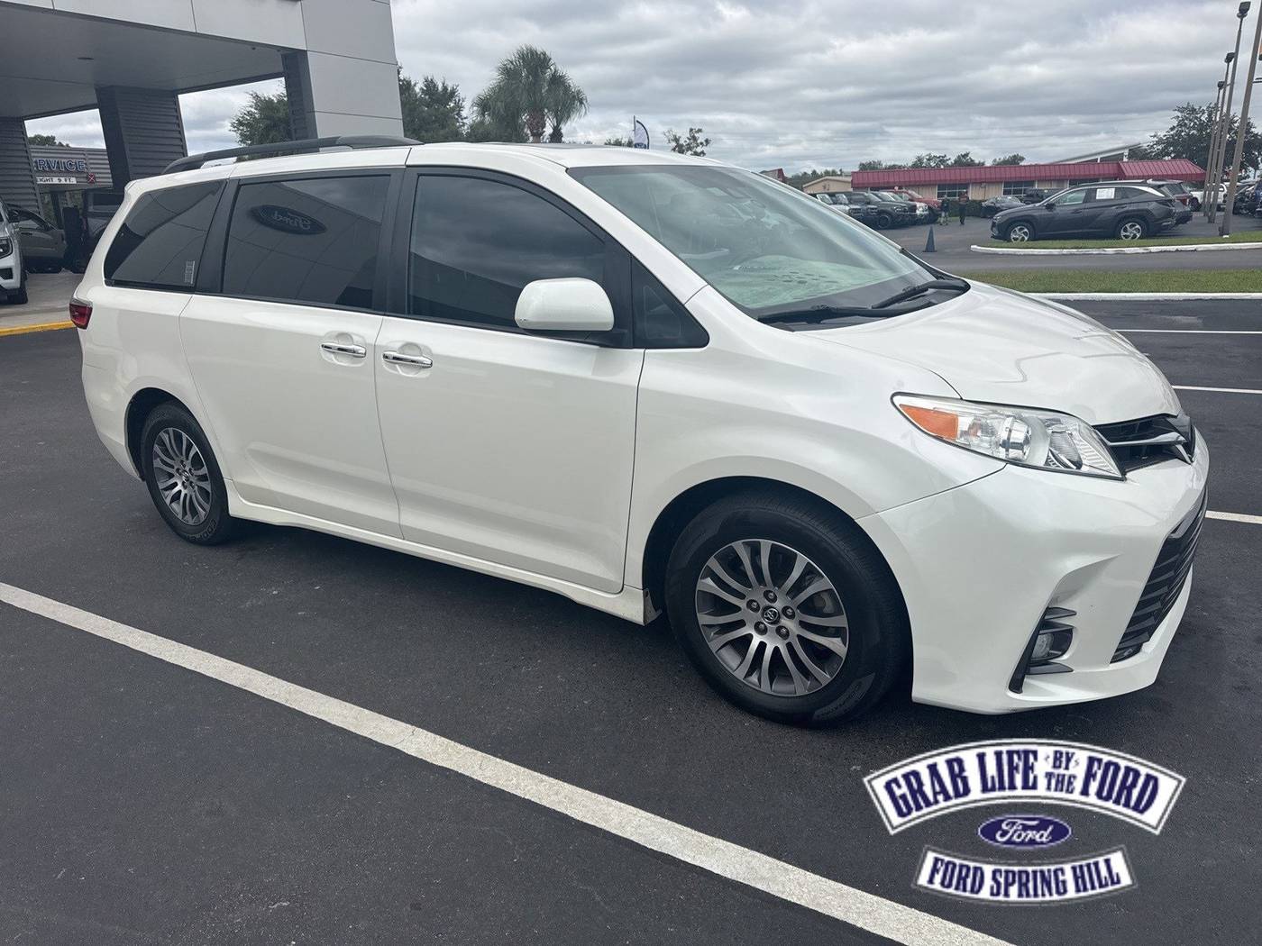 2019 Toyota Sienna L — Minivan — 62,005 mi — Spring Hill, FL