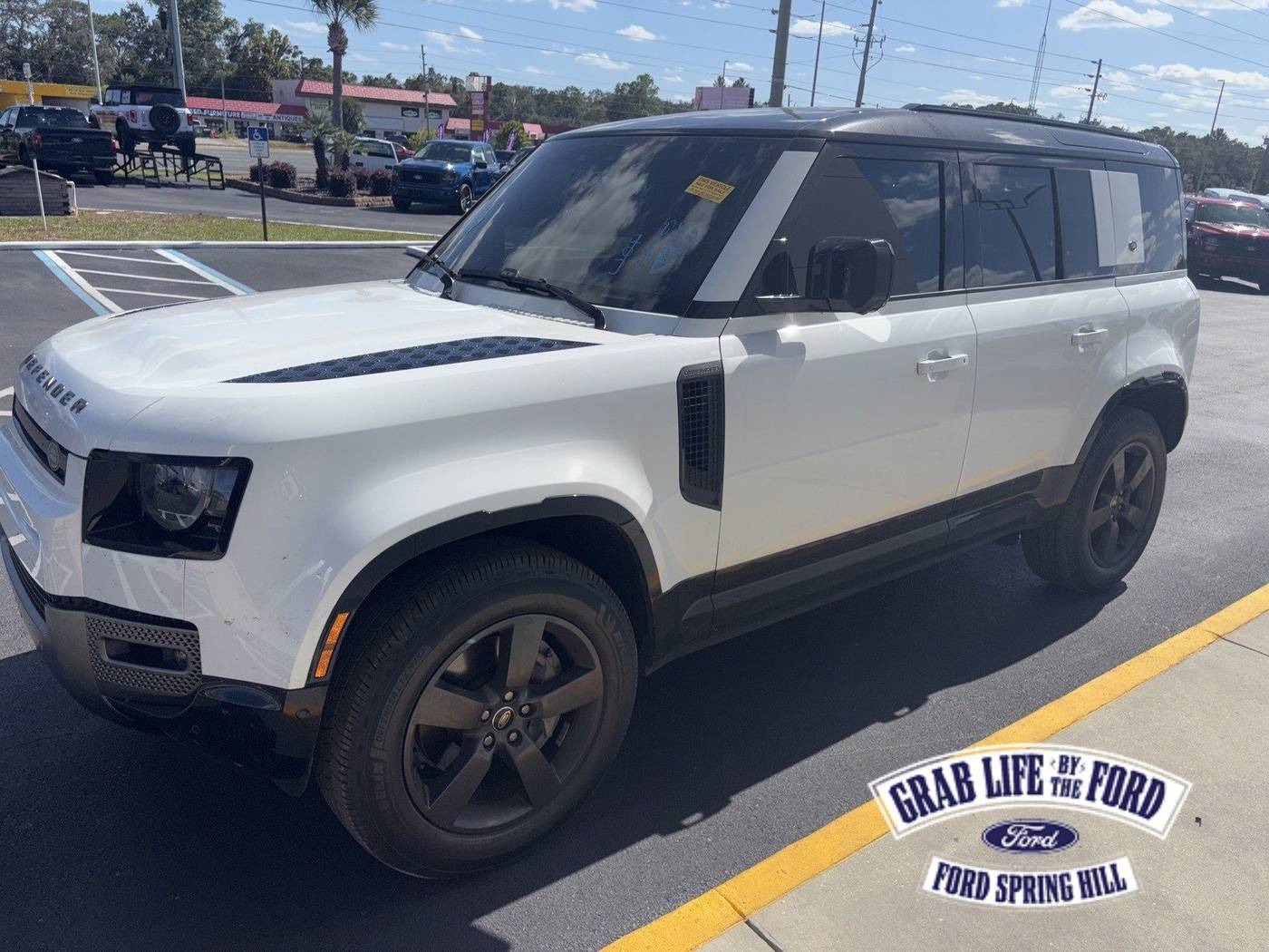 2024 Land Rover Defender X-Dynamic SE — SUV — 23,219 mi — Spring Hill, FL