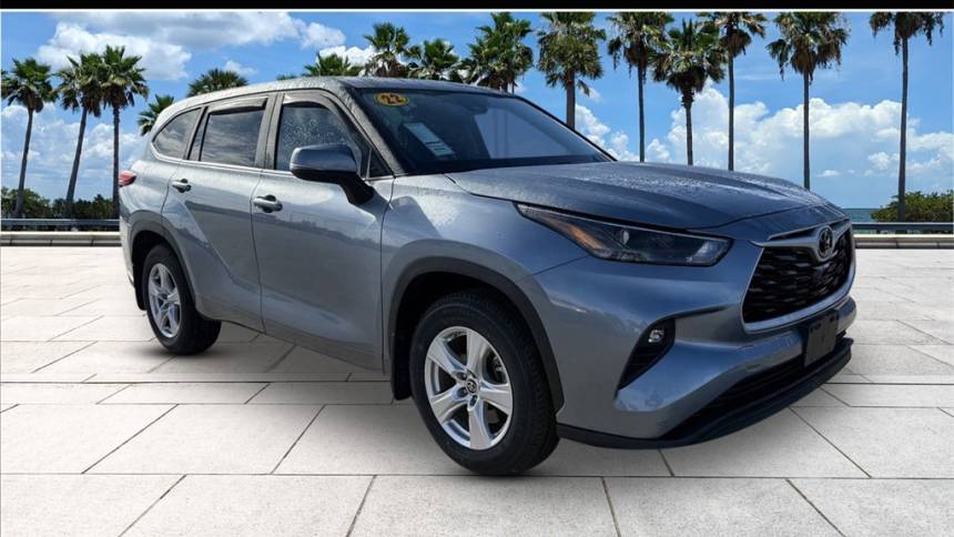 2022 Toyota Highlander LE — SUV — 29,245 mi — New Port Richey, FL
