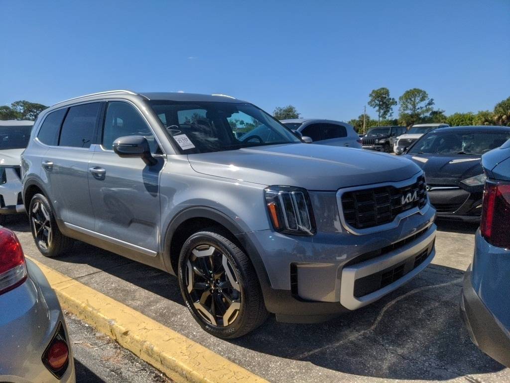 2025 Kia Telluride S — SUV — 20,575 mi — New Port Richey, FL