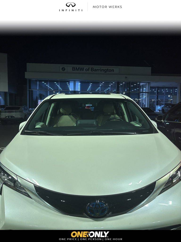 2021 Toyota Sienna Limited — Minivan — 74,047 mi — Barrington, IL