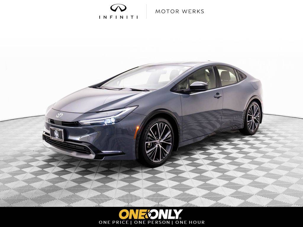 2024 Toyota Prius XLE — Hatchback — 11,855 mi — Barrington, IL