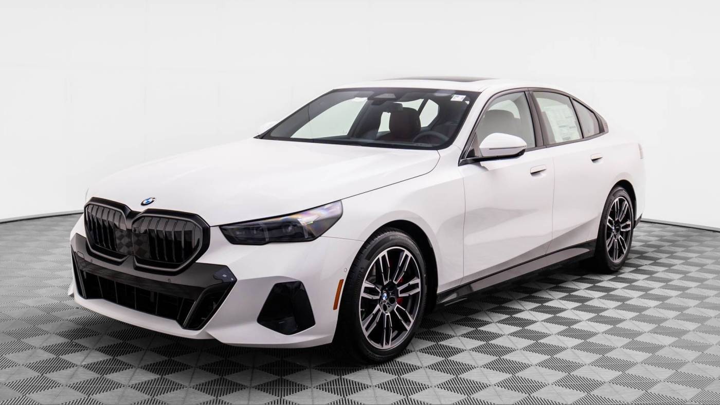 2025 BMW 5 Series 540i — Sedan — 240 mi — Barrington, IL