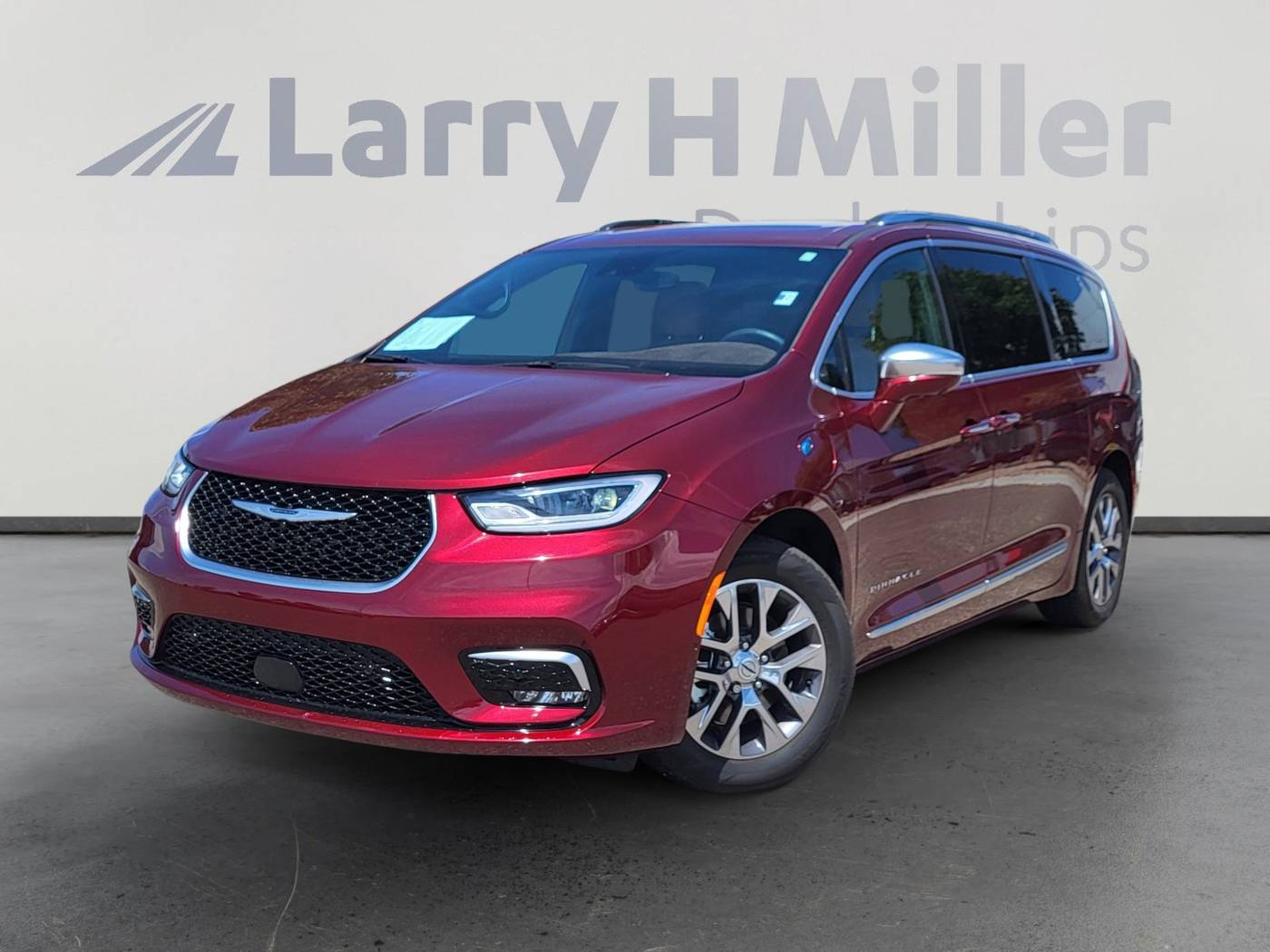 2022 Chrysler Pacifica Hybrid Pinnacle — Minivan — 25,085 mi — Albuquerque, NM
