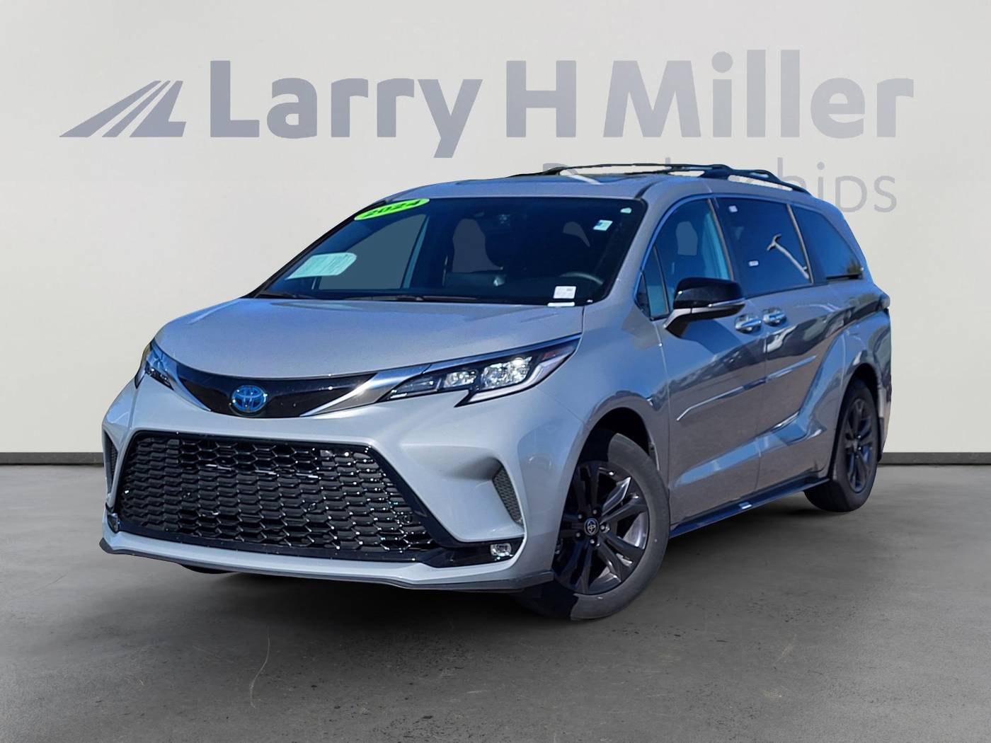 2024 Toyota Sienna XSE — Minivan — 15,558 mi — Albuquerque, NM
