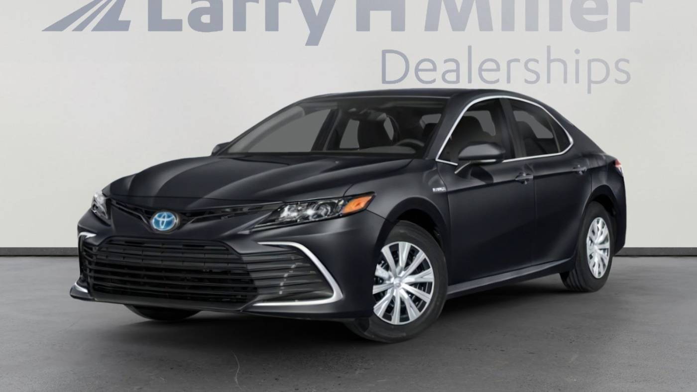 2024 Toyota Camry Hybrid XLE — Sedan — 5,743 mi — Albuquerque, NM
