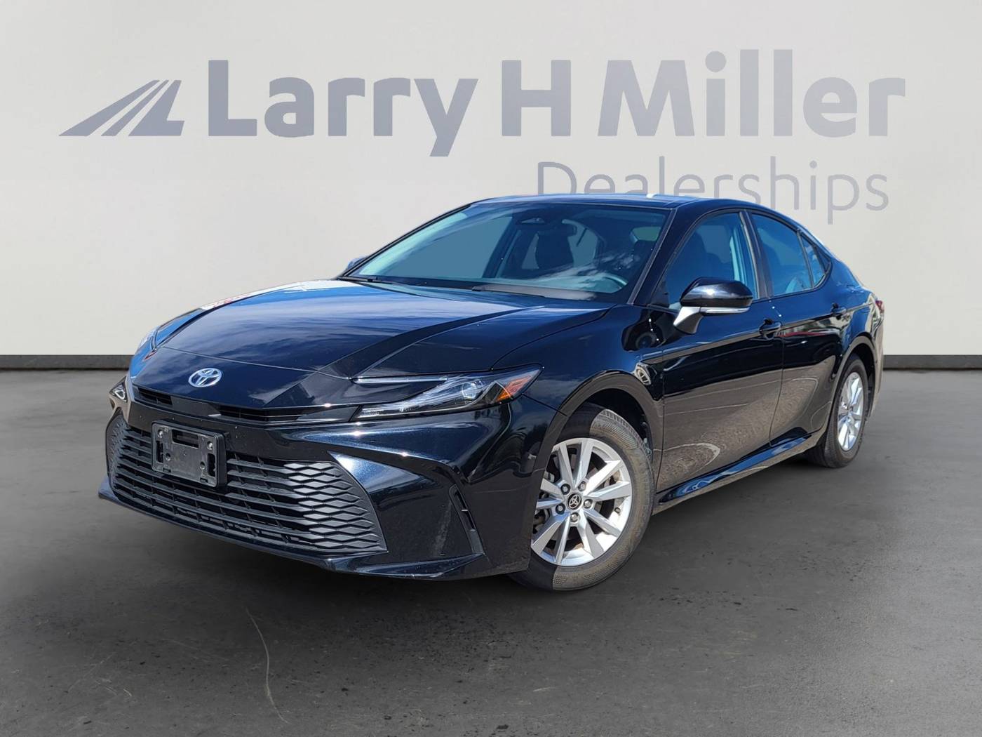 2025 Toyota Camry Hybrid LE — Sedan — 33,254 mi — Albuquerque, NM