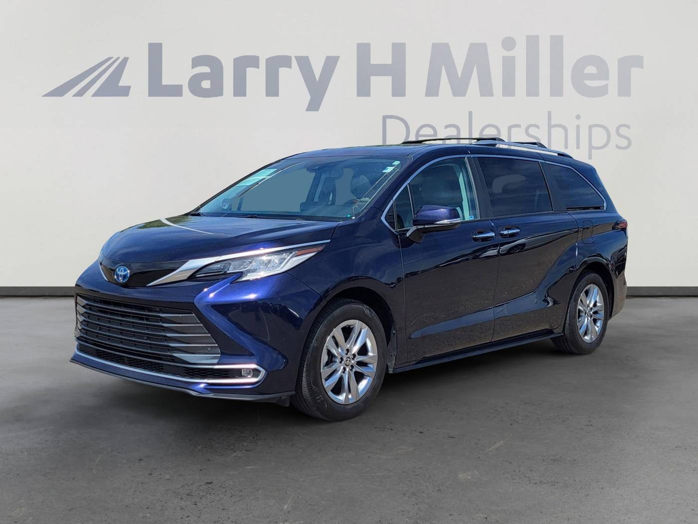2024 Toyota Sienna Limited — Minivan — 36,745 mi — Albuquerque, NM