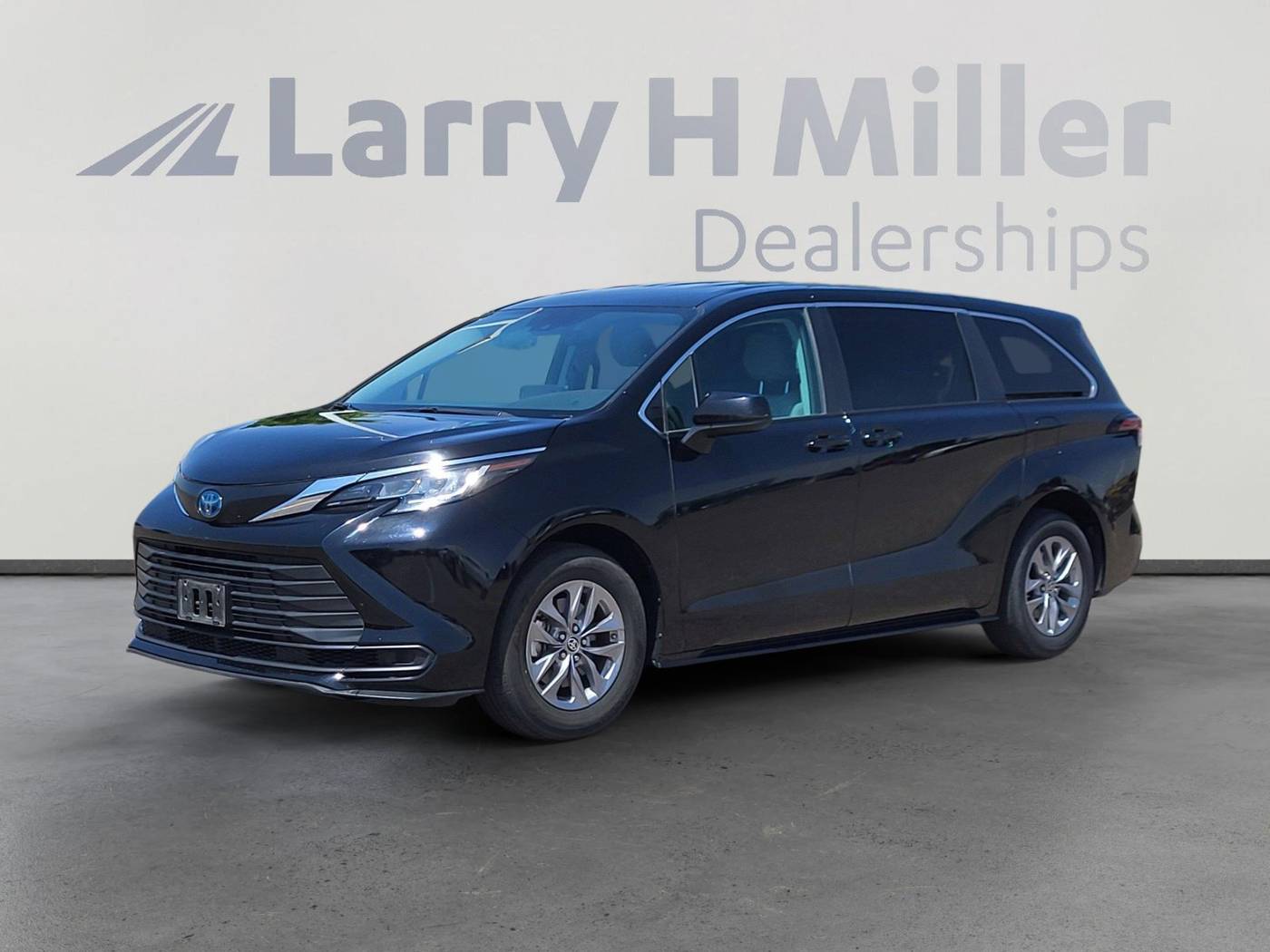 2023 Toyota Sienna LE — Minivan — 53,883 mi — Albuquerque, NM