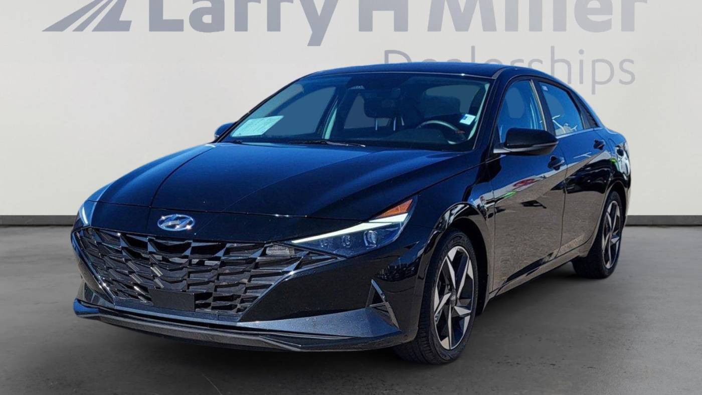 2022 Hyundai Elantra Hybrid Limited — Sedan — 31,920 mi — Albuquerque, NM