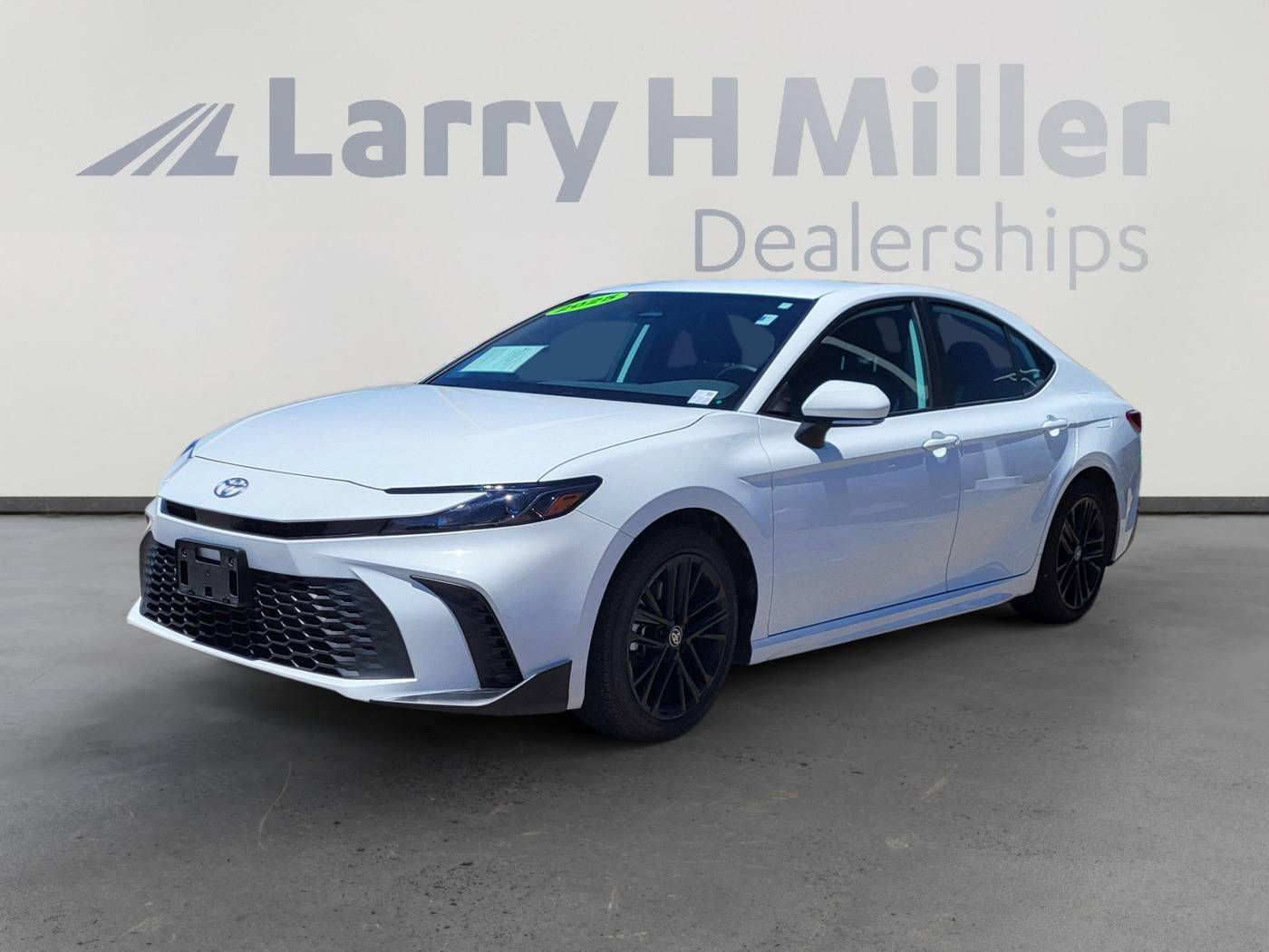 2025 Toyota Camry SE — Sedan — 18,283 mi — Albuquerque, NM