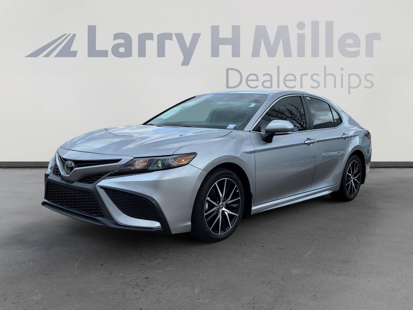 2023 Toyota Camry SE — Sedan — 26,588 mi — Albuquerque, NM