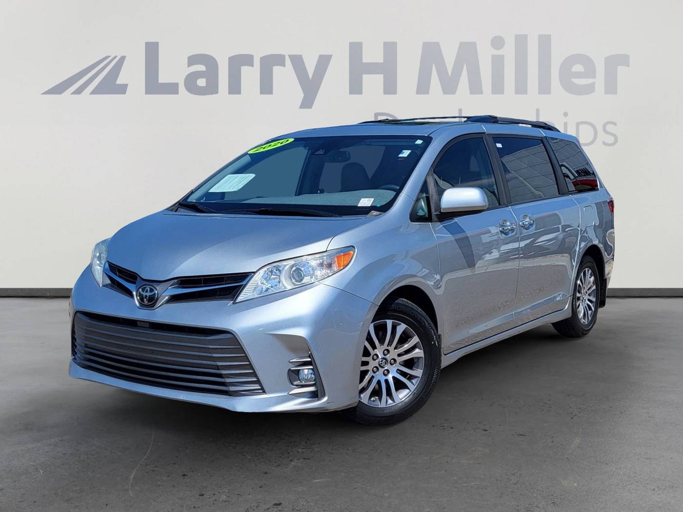 2020 Toyota Sienna XLE — Minivan — 111,496 mi — Albuquerque, NM