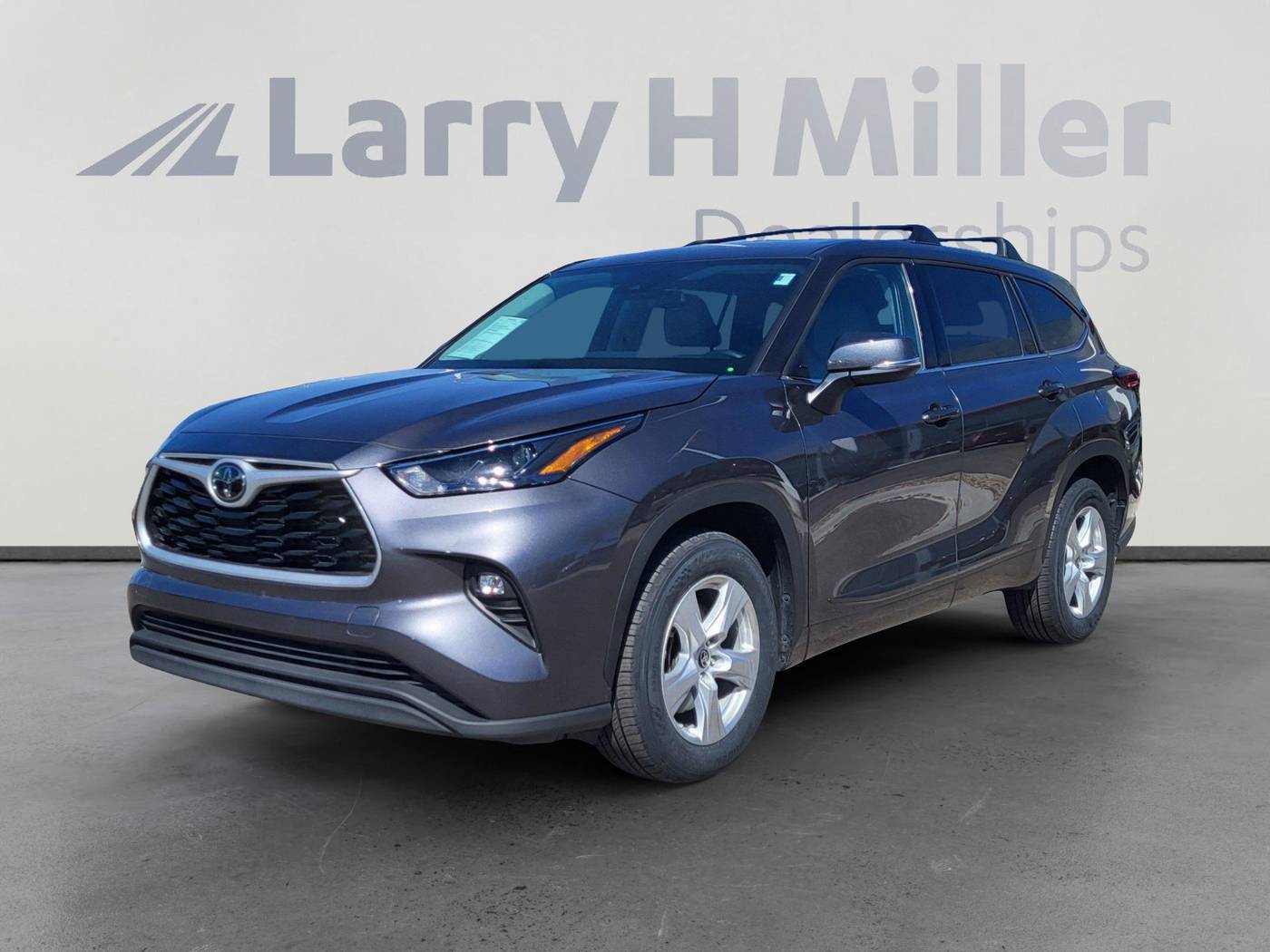 2022 Toyota Highlander LE — SUV — 27,405 mi — Albuquerque, NM
