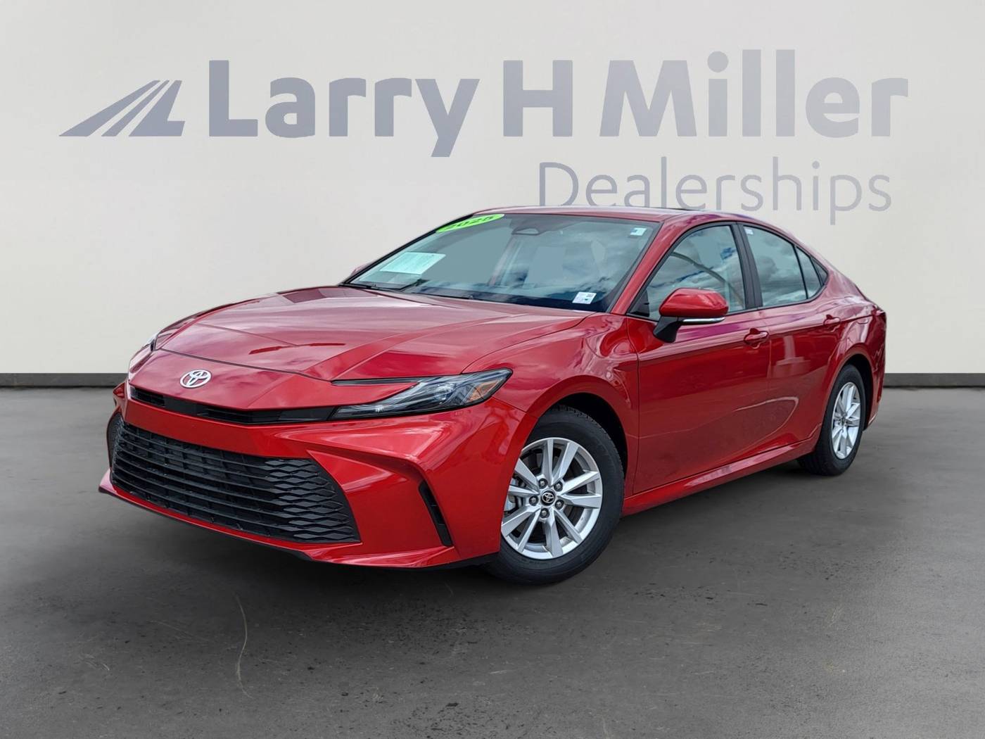 2025 Toyota Camry Hybrid LE — Sedan — 30,675 mi — Albuquerque, NM