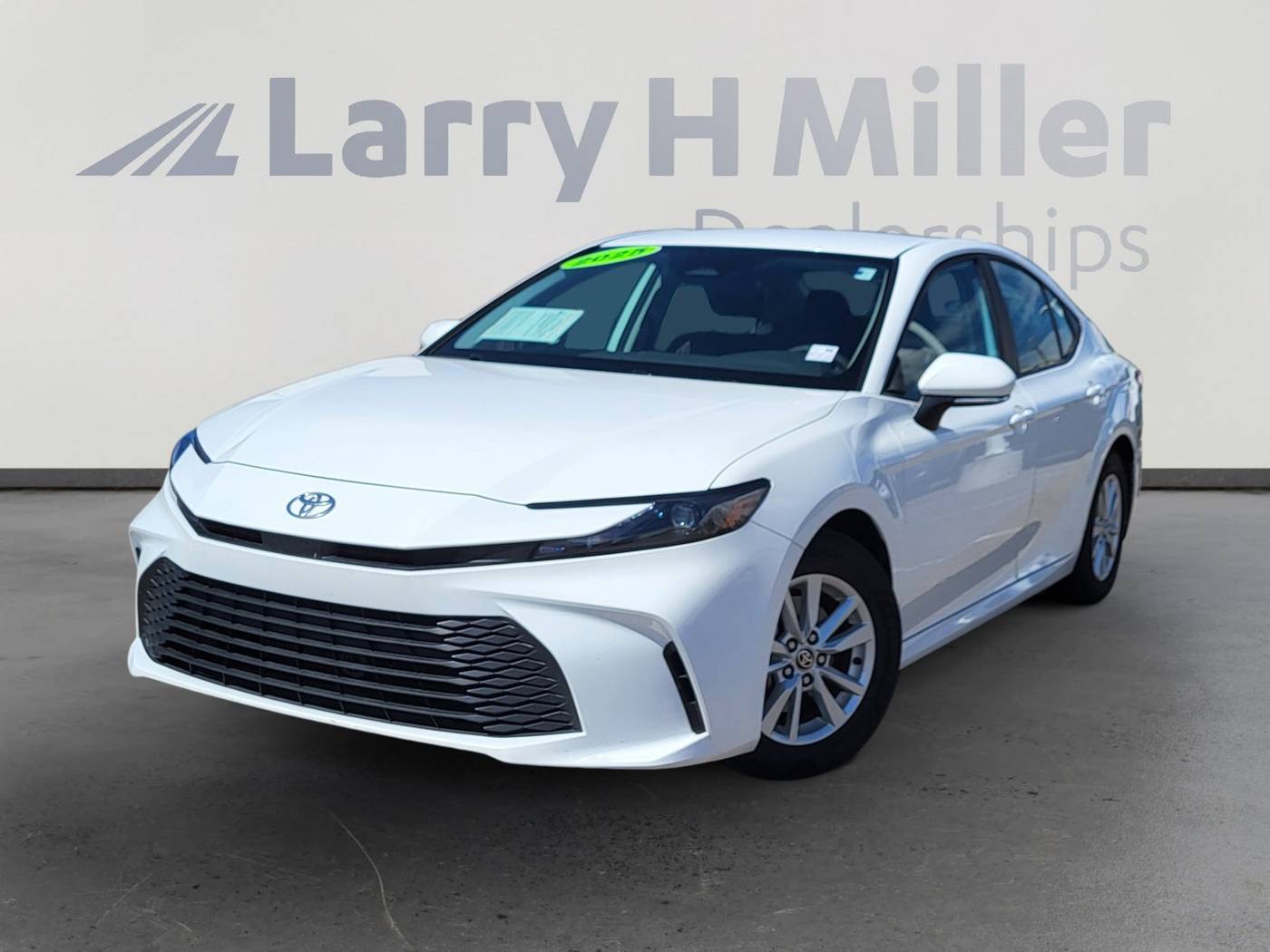2025 Toyota Camry Hybrid LE — Sedan — 25,148 mi — Albuquerque, NM