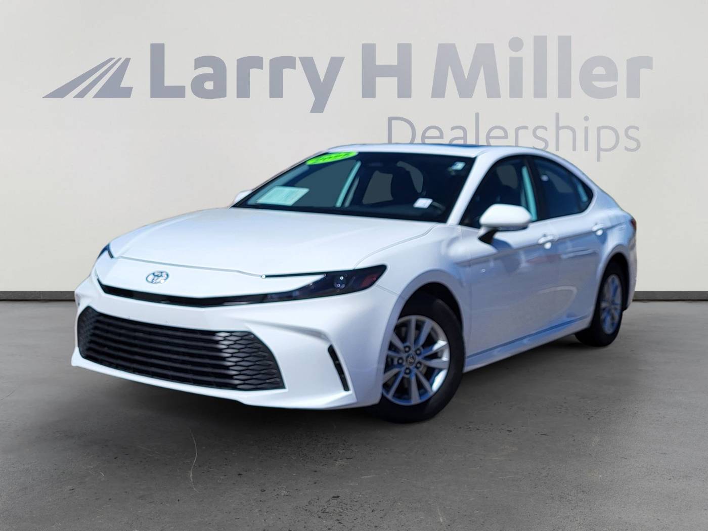 2025 Toyota Camry Hybrid LE — Sedan — 27,954 mi — Albuquerque, NM