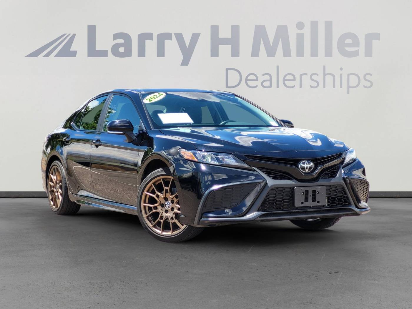 2024 Toyota Camry SE Nightshade — Sedan — 29,531 mi — Albuquerque, NM