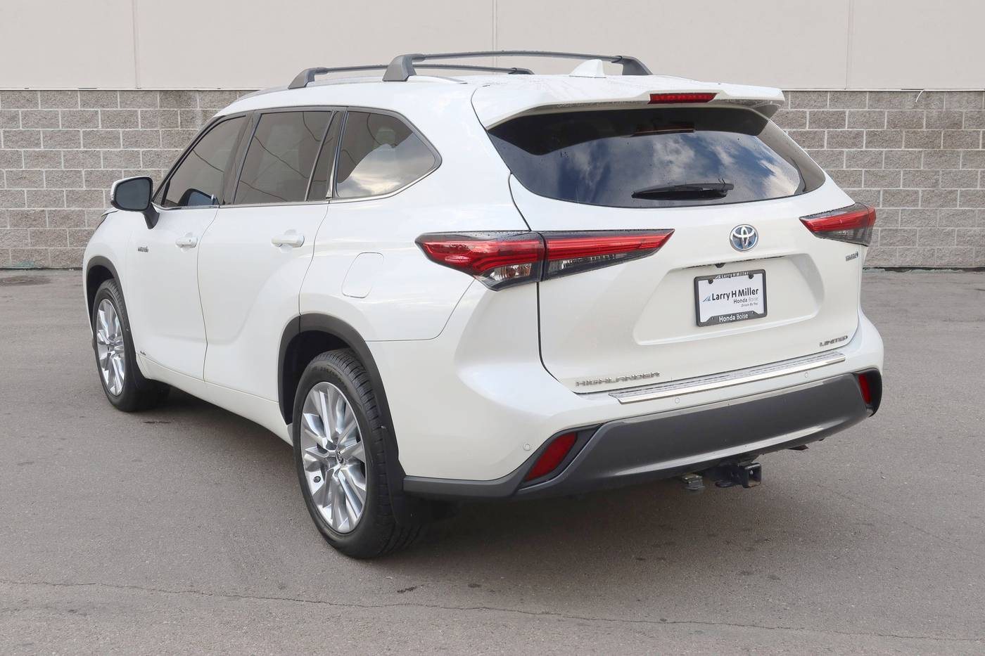 Thumbnail 3