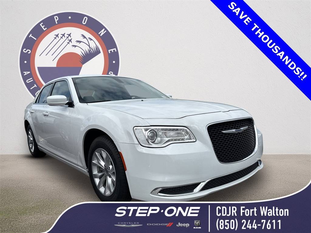 2023 Chrysler 300 Touring — Sedan — 12 mi — Ft Walton Beach, FL