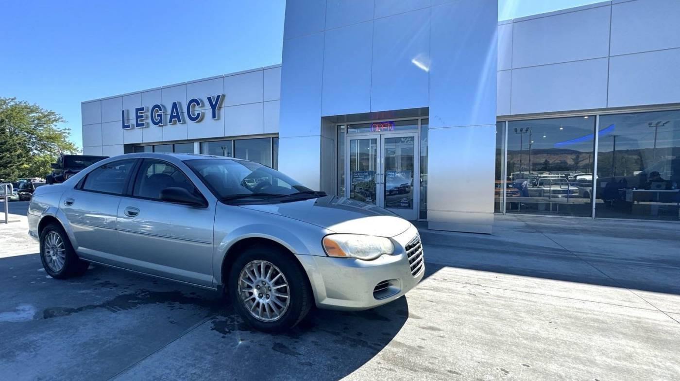 2005 Chrysler Sebring Base — Sedan — 128,005 mi — La Grande, OR
