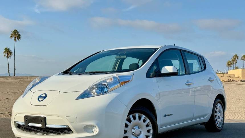 2013 Nissan LEAF S — Hatchback — 71,320 mi — Hawthorne, CA