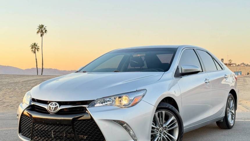 2015 Toyota Camry SE — Sedan — 155,753 mi — Hawthorne, CA