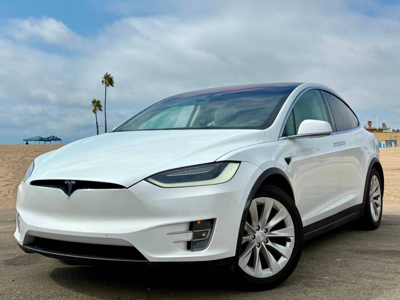 2018 Tesla Model X 75D — SUV — 94,135 mi — Hawthorne, CA