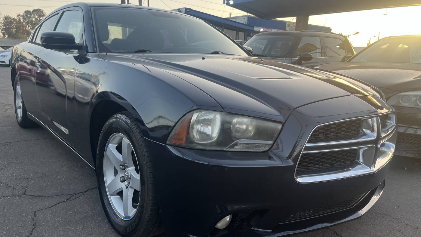 2012 Dodge Charger SE — Sedan — 151,800 mi — Glendale, AZ